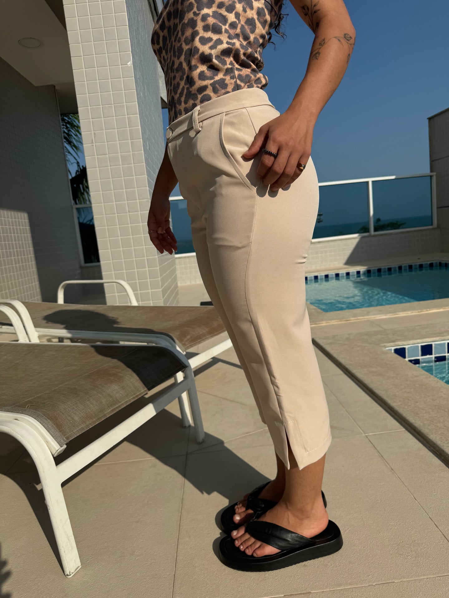 CALÇA CAPRI